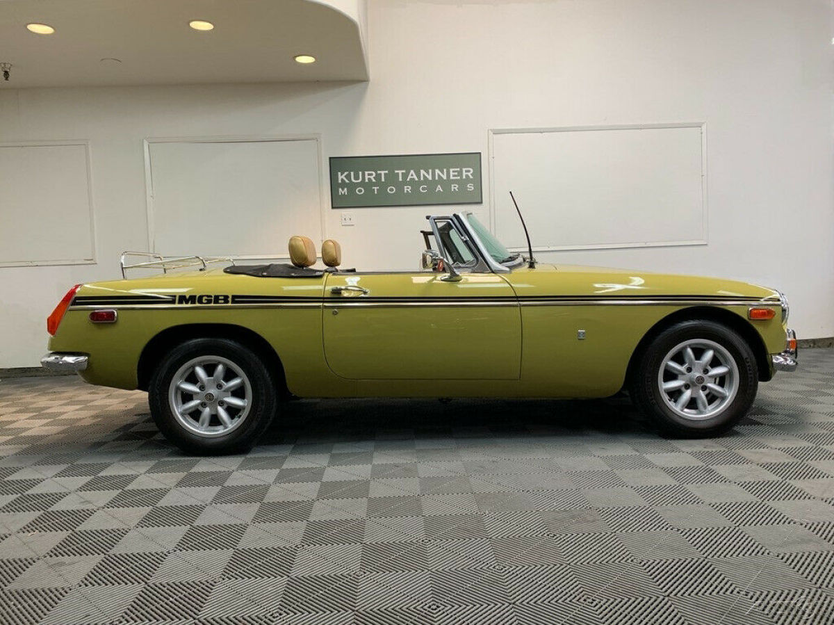 1972 MG MGB 1972 MGB ROADSTER. 74,515 MILES. - photo 8