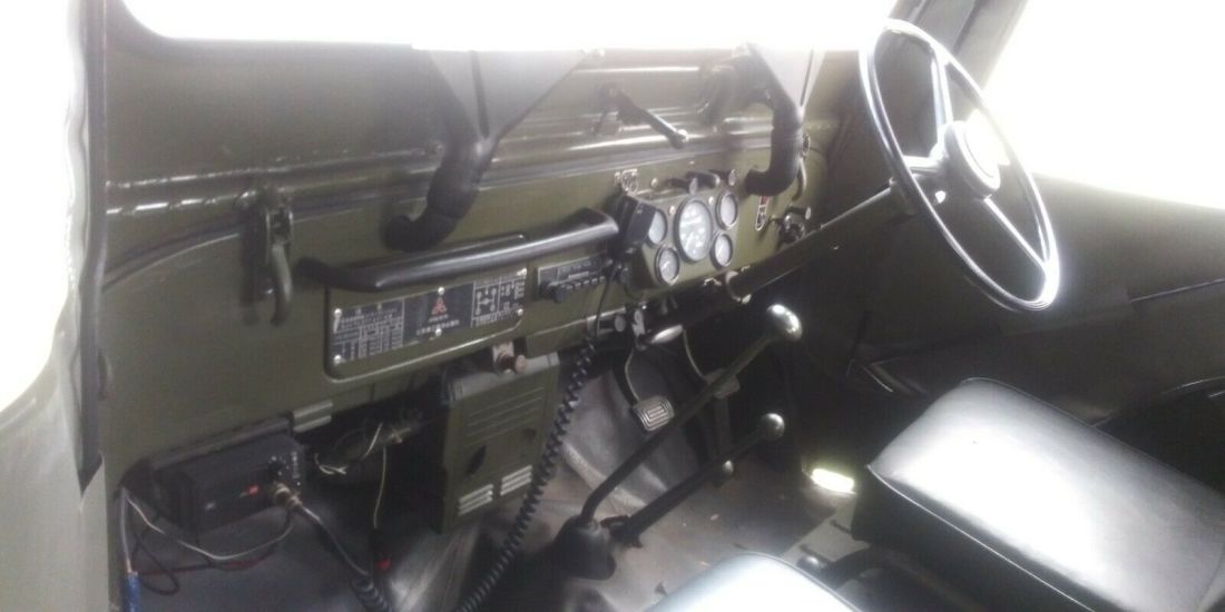 1972 Mitsubishi Jeep 2 drs - photo 5
