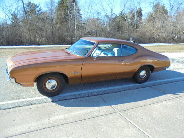 1972 olds cuitlass 1972 Oldsmobile Cutlass no vinyl top