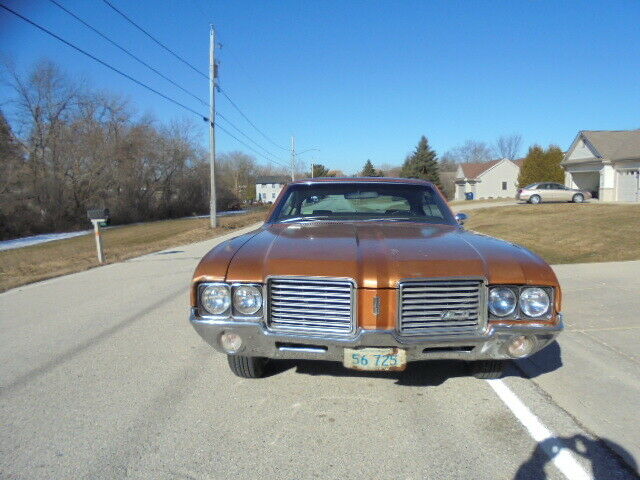1972 Oldsmobile Cutlass no vinyl top - photo 2