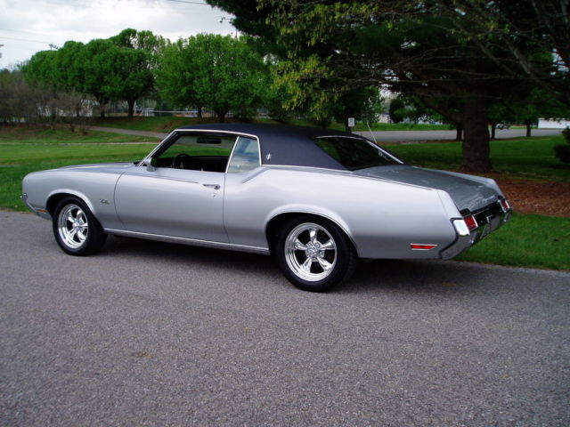 1972 OLDS CUTLASS CS. 1 FAMILY OWNED. BUCKET SEATS. CONSOLE. 1972 Oldsmobile Cutlass 2-Door Coupe