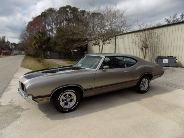 1972 Oldsmobile Cutlass 442 Clone 455 Rocket Just rebuilt Beautiful color Combo 1972 Oldsmobile Cutlass 442