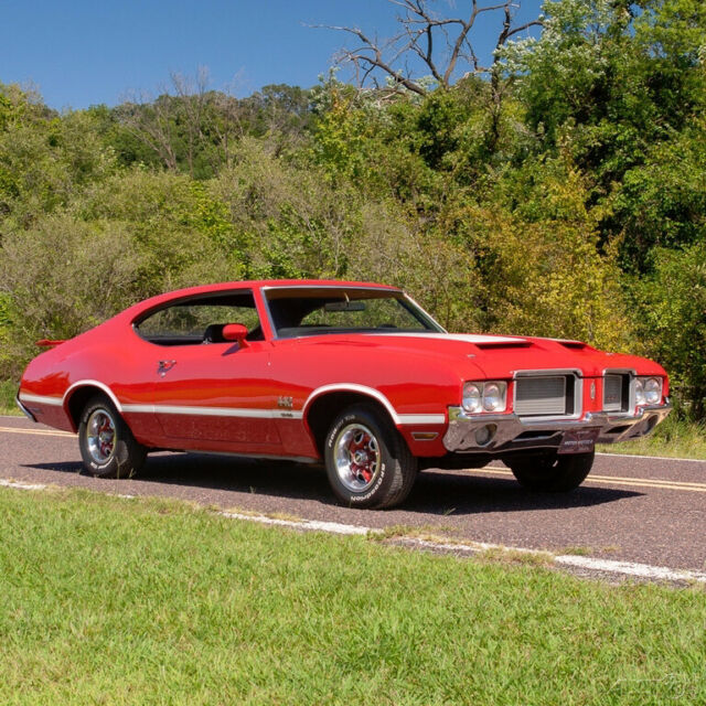 1972 Oldsmobile Cutlass Holiday 442 W-30 Replica Coupe 1972 Oldsmobile Cutlass 442 W-30 Replica Coupe