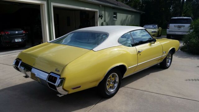 1972 Oldsmobile Cutlass Cutlass S - photo 2