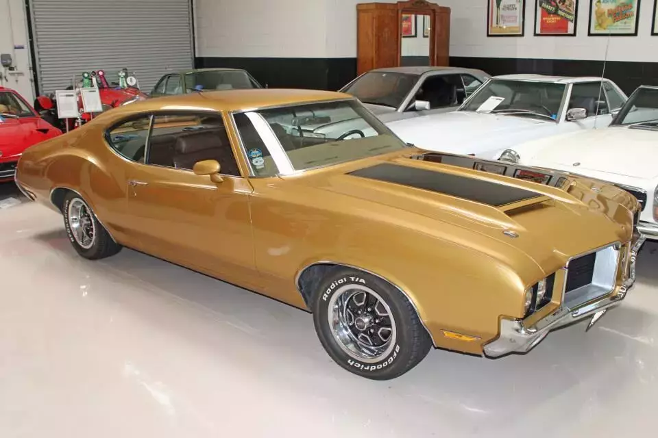 1972 Oldsmobile Cutlass Supreme 442 Trimmed Stunning Restoration 1972 Oldsmobile Cutlass 442