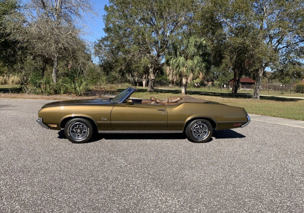 1972 Oldsmobile Cutlass Numbers Matching, Original Paperwork, Beautiful Paint! - photo 2