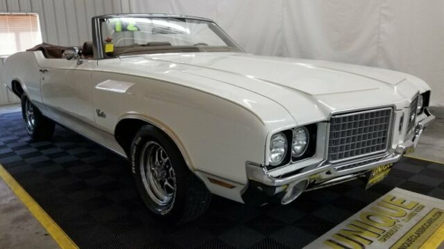 1972 Oldsmobile Cutlass Supreme Convertible - photo 3