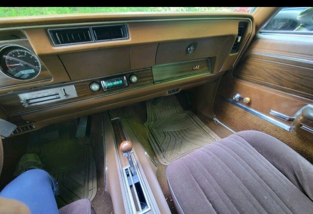 1972 Oldsmobile Cutlass Supreme Trim - photo 12
