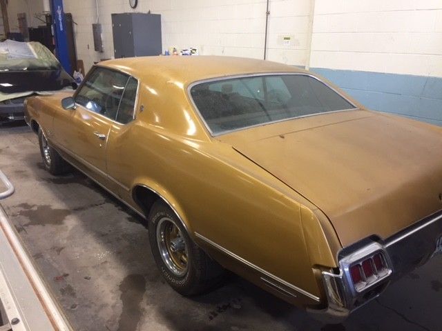 1972 Oldsmobile Cutlass V8,Automatic,factory air conditioning,dash tach 1972 Oldsmobile Cutlass Cutlass S