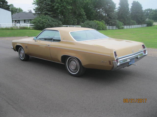 1972 Oldsmobile Delta 88 Royale Hardtop 2-Door - photo 3