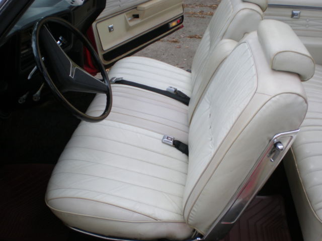 1972 Oldsmobile Eighty-Eight 2 Door Convertible - photo 9
