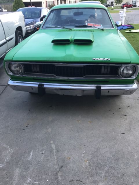 1972 Plymouth Duster classic mopar muscle 1972 Plymouth Duster