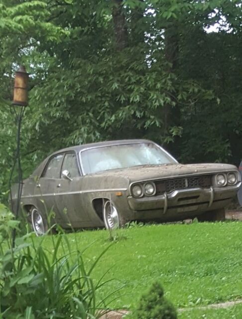 1972 Plymouth Satellite Sedan Red RWD Automatic 1972 Plymouth Satellite