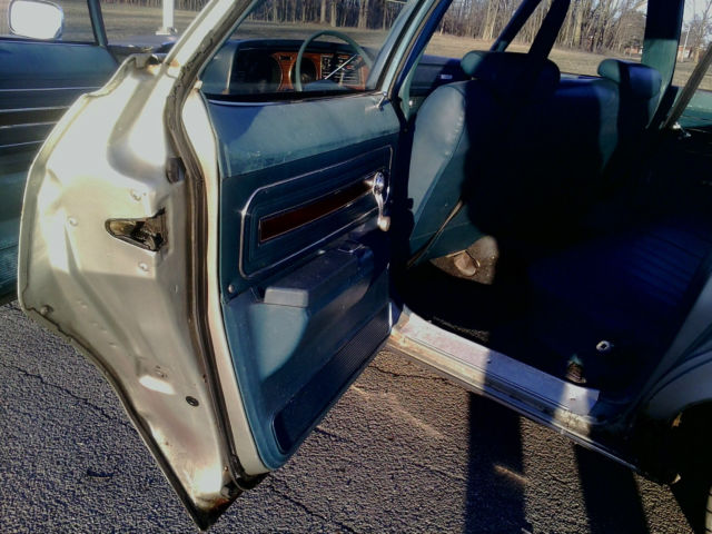 1972 Pontiac Catalina Safari 6 passenger - photo 9