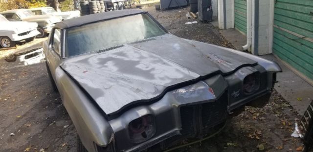 1972 Pontiac Grand Prix Model j - photo 2