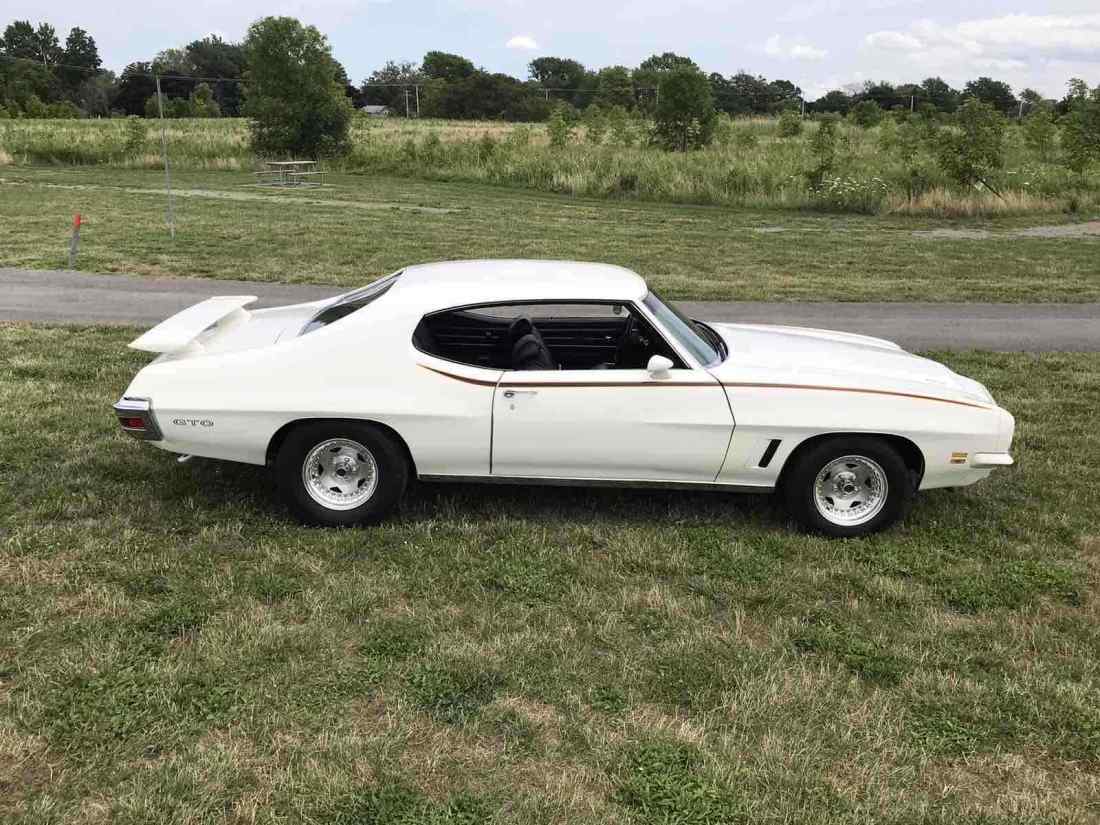 1972 Pontiac LeMans White RWD Automatic GTO 1972 Pontiac LeMans GTO