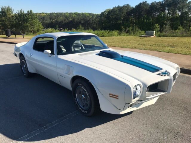 1972 Pontiac Trans Am 455 HO Engine with M22 Rock Crusher 4-Speed 1972 Pontiac Firebird Trans Am