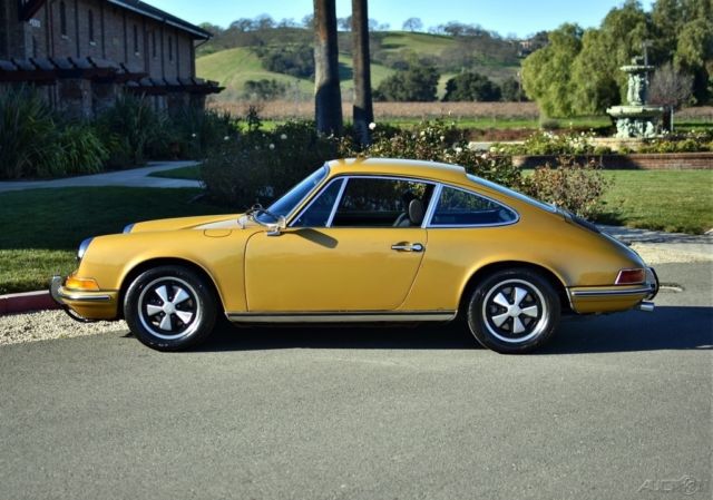 1972 Porsche 911 911T COUPE - photo 2