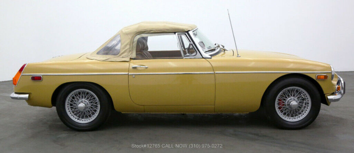 1972 MG B Roadster - photo 10