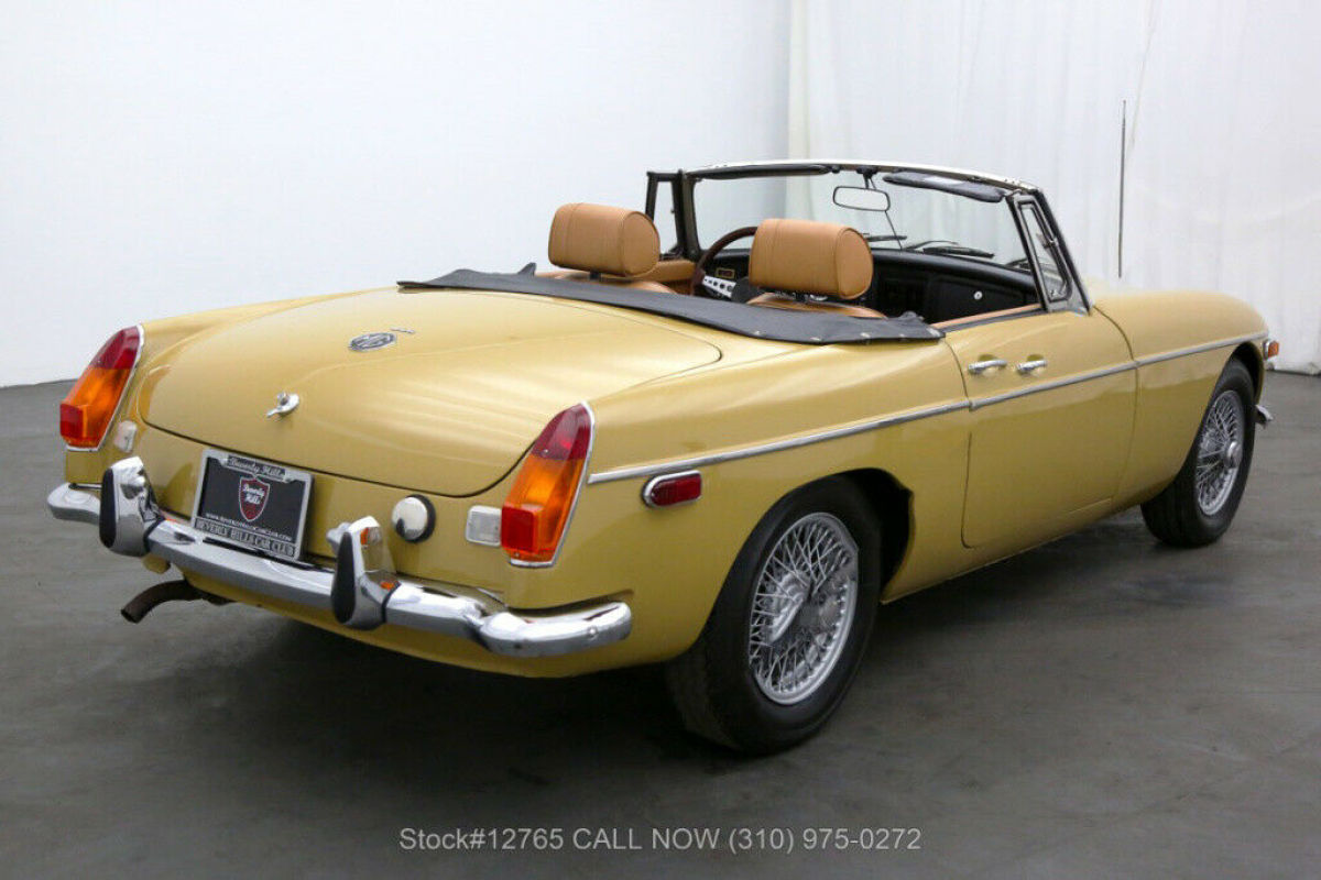 1972 MG B Roadster - photo 5
