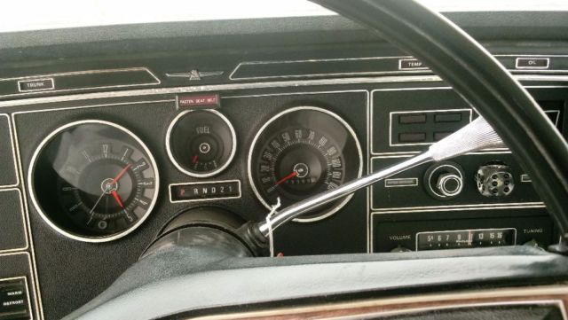 1972 Ford Thunderbird Black and chrome side molding - photo 11