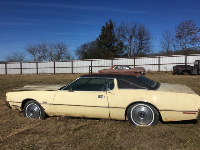 1972 Ford Thunderbird Base Hardtop 2-Door