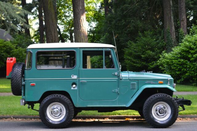 1972 TOYOTA FJ LAND CRUISER 2-DOOR 4X4 3-SPEED MANUAL ONLY 49,459 ORIGINAL MILES 1972 Toyota Land Cruiser
