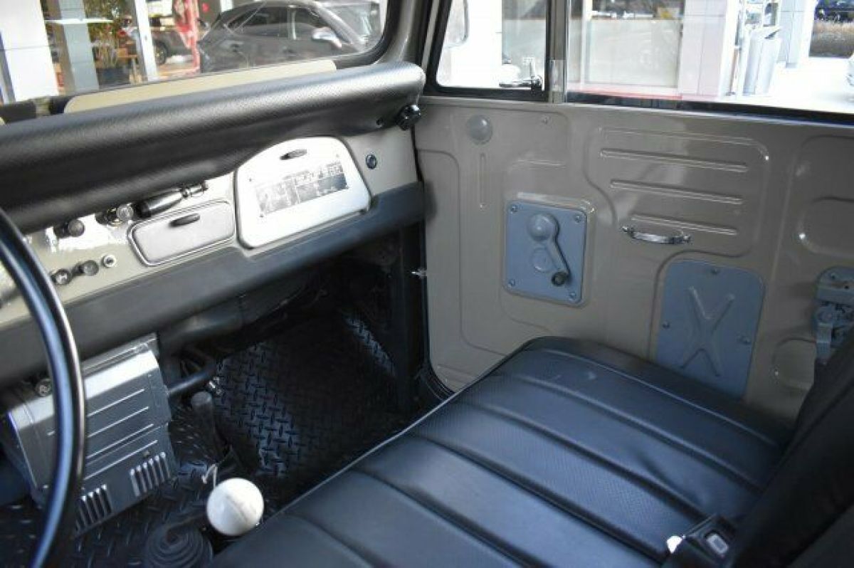 1972 Toyota Land Cruiser FJ40 - photo 6