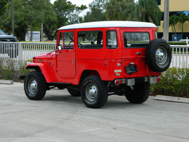 1972 Toyota FJ Cruiser REMOVEABLE HARDTOP 4X4 I-6 3 SPEED MANUAL COLD A/C - photo 2
