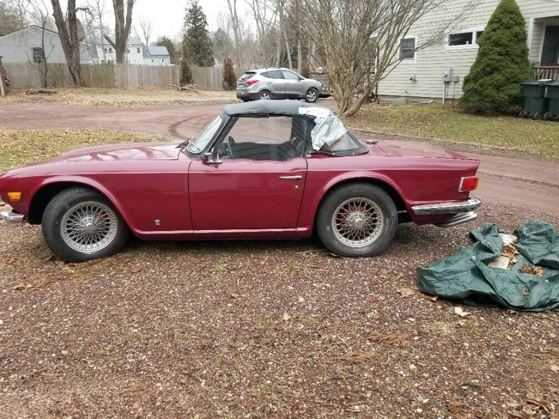 1972 Triumph TR 6 Sportscar Red RWD Manual convertible 1972 Triumph TR 6 convertible