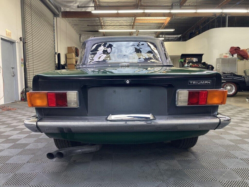 1972 Triumph TR-6 1972 TRIUMPH TR6. BRITISH RACING GREEN WITH BLACK TRIM. - photo 11