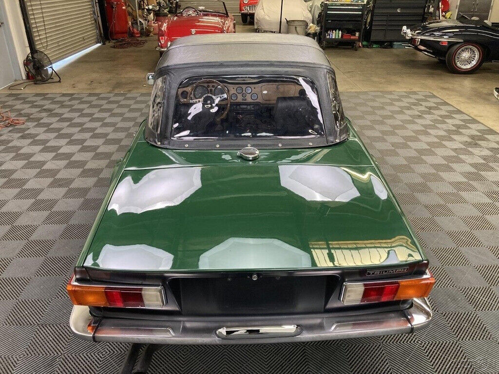 1972 Triumph TR-6 1972 TRIUMPH TR6. BRITISH RACING GREEN WITH BLACK TRIM. - photo 12