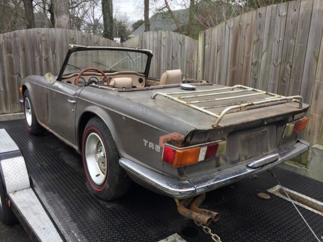 1972 Triumph TR-6 --