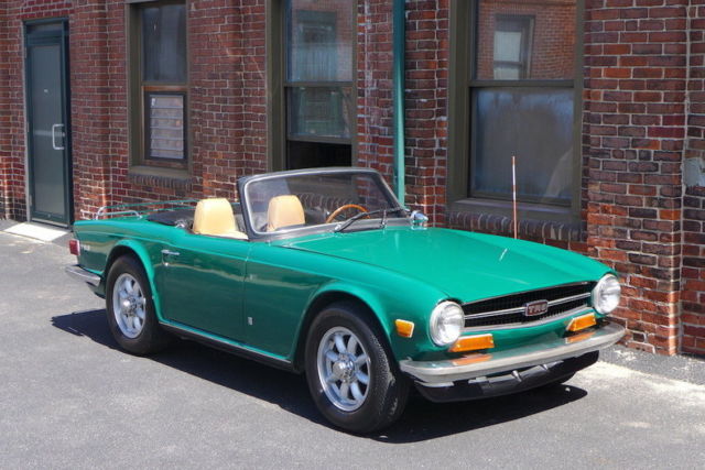 1972 Triumph TR6 Overdrive with Factory Hardtop! - LOW RESERVE!! 1972 Triumph TR-6