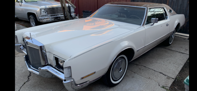 1972 Lincoln Continental - photo 2
