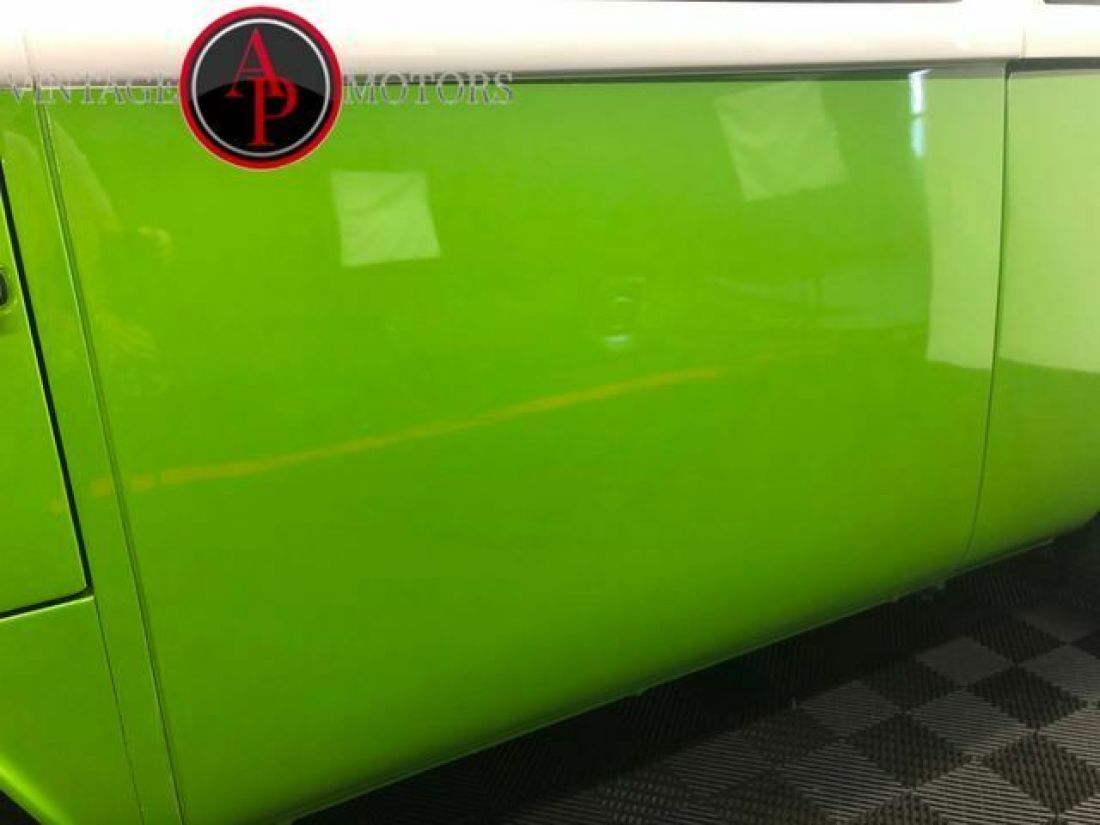 1972 Volkswagen BAY WINDOW BUS WESTFALIA SHOW QUALITY! - photo 11