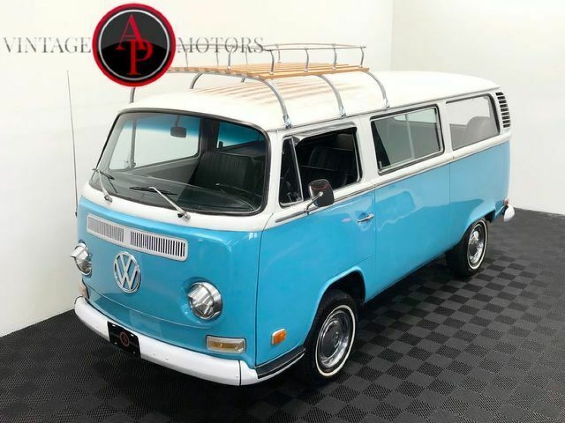 1972 VOLKSWAGEN BAY WINDOW RESTORED TRANSPORTER 1972 Volkswagen BAY WINDOW RESTORED TRANSPORTER