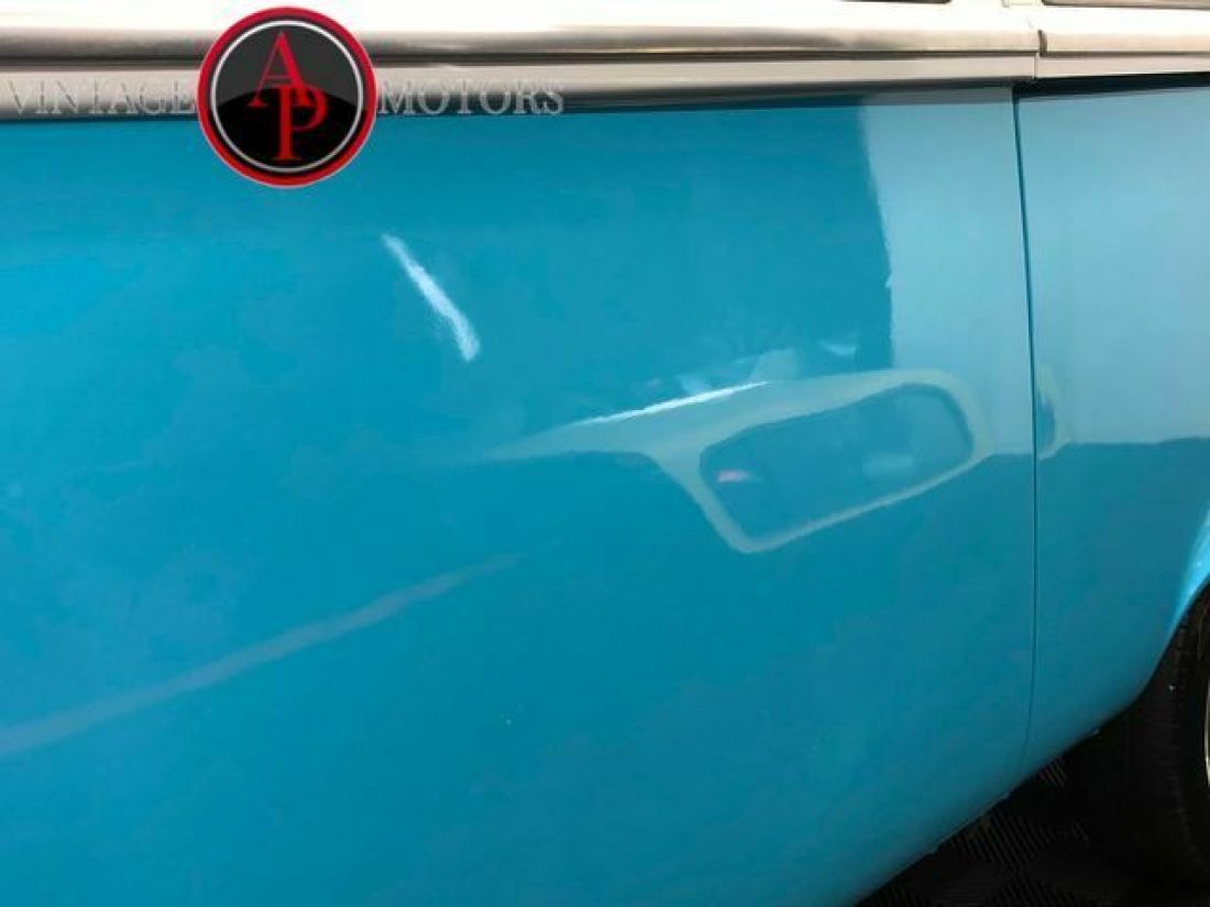 1972 Volkswagen BAY WINDOW RESTORED TRANSPORTER - photo 9