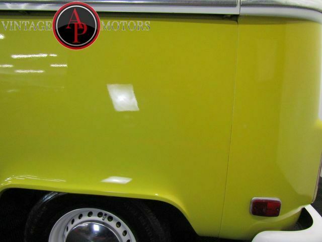 1972 Volkswagen Bus/Vanagon TIN TOP WITH RARE PANORAMIC SUN-ROOF!! - photo 12