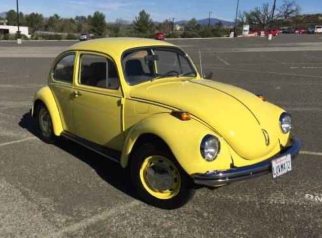 1972 Volkswagen Super Beetle Sedan - Yellow - Automatic Stick Shift 1972 Volkswagen Beetle - Classic