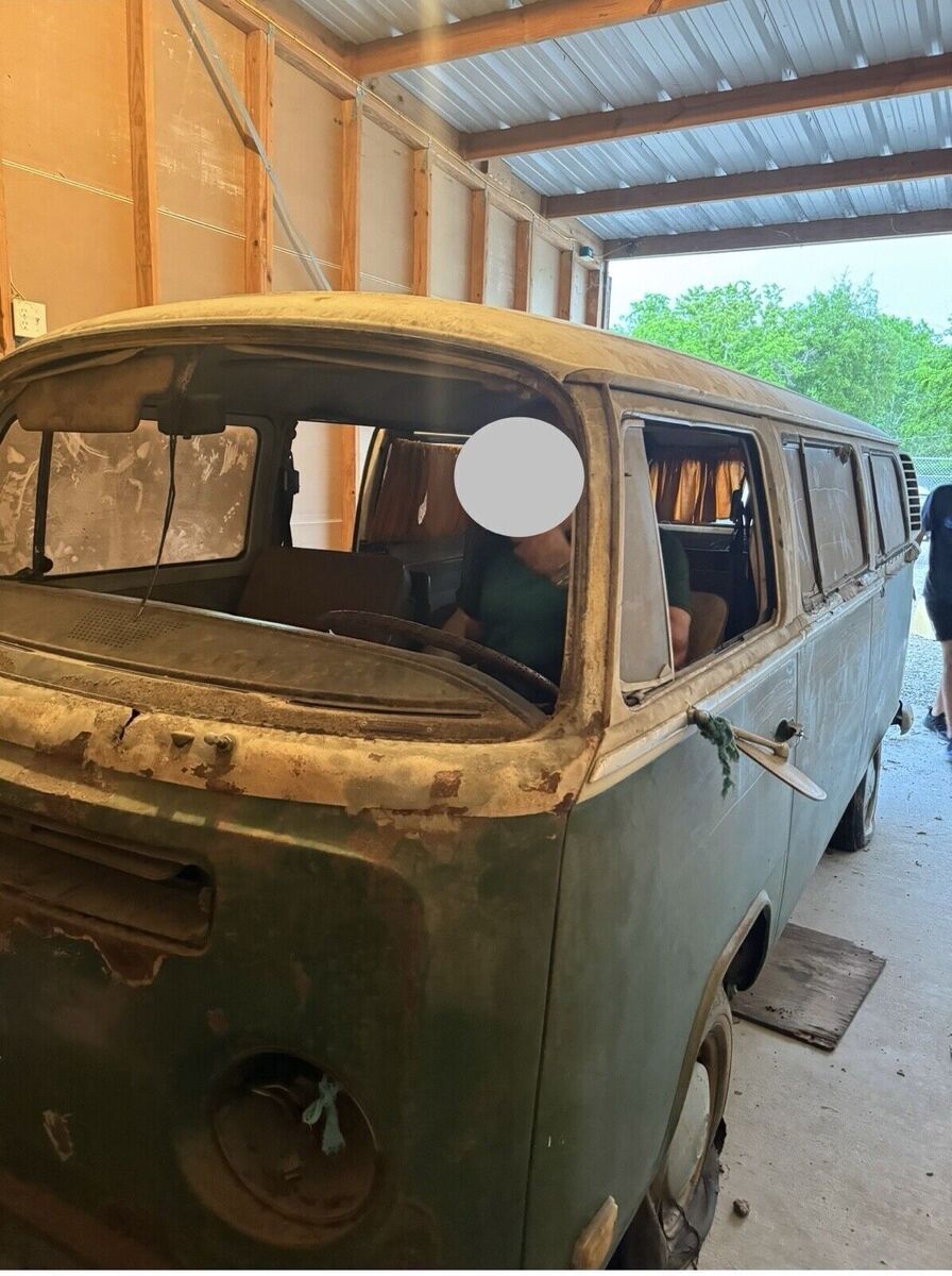 1972 Volkswagen Vanagon Bus - photo 2