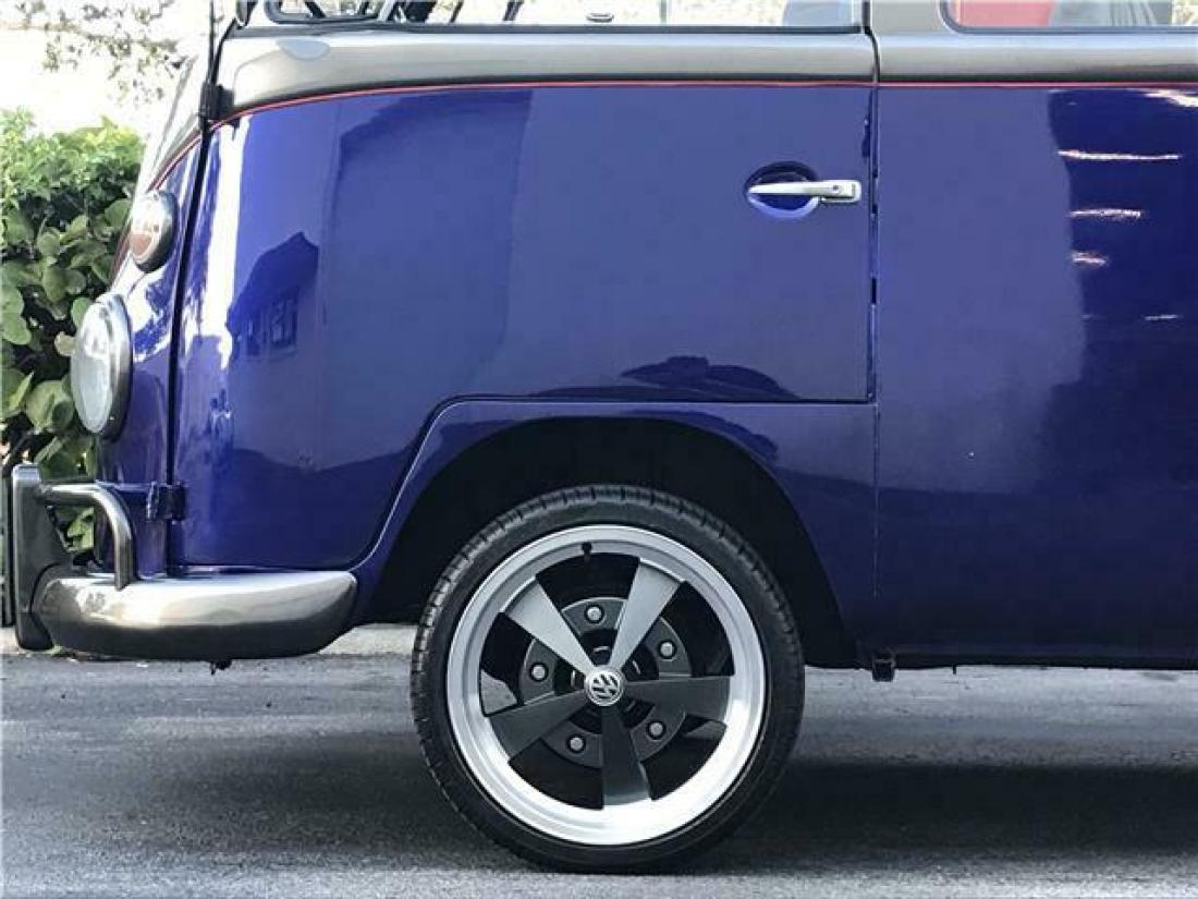 1972 Volkswagen Bus/Vanagon 15 windows - photo 7
