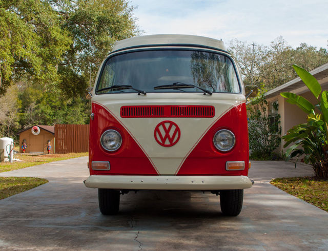1972 Volkswagen Westfalia Campmobile 1972 Volkswagen Bus/Vanagon Westfalia