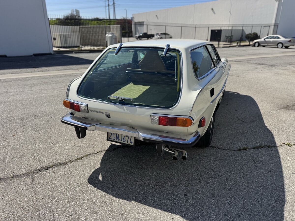 1972 Volvo 1800 ES - photo 9