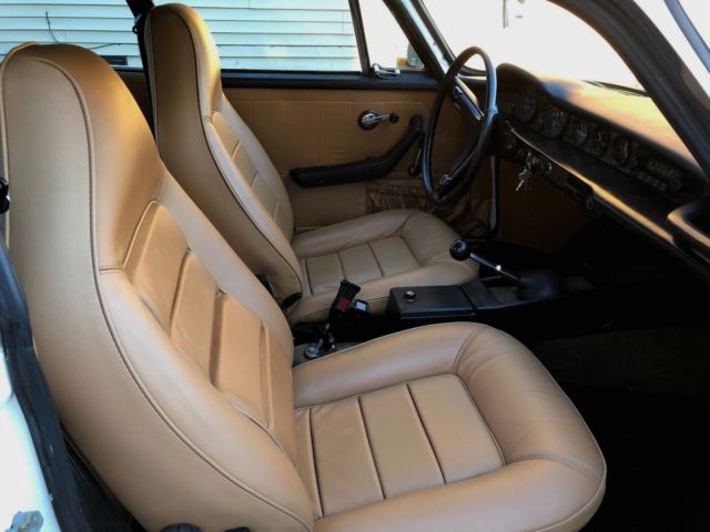 1972 Volvo 1800 ES - photo 13