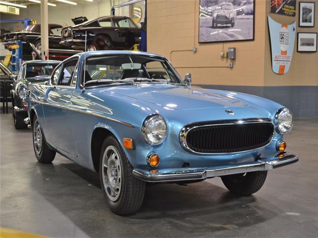 1972 Volvo P1800E --