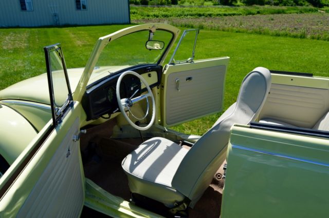 1972 Volkswagen Beetle - Classic Convertible - photo 10