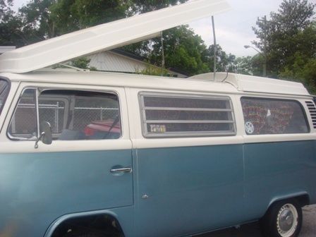1972 VW Bus, Blue and White Restored: However Owner has most restored parts. 1972 Volkswagen Bus/Vanagon