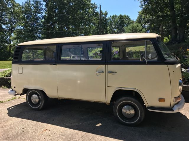 1972 vw bus kombi deluxe with air conditioning runs great 1972 Volkswagen Bus/Vanagon Deluxe