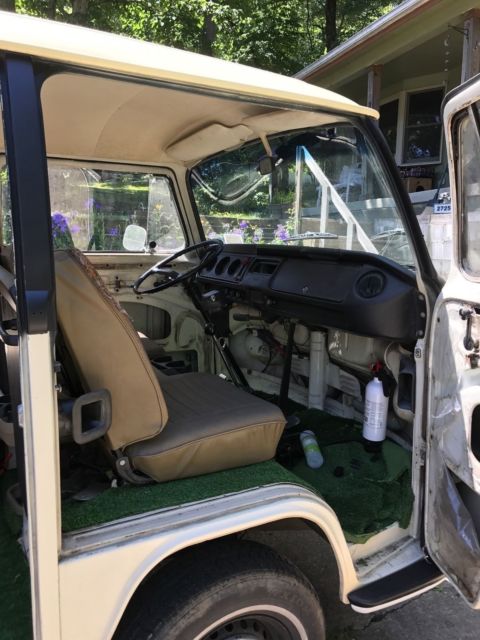 1972 Volkswagen Bus/Vanagon Deluxe - photo 10